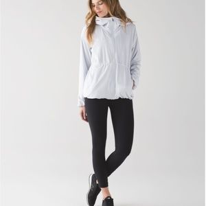 Lululemon belle jacket in Alpine White, size 2